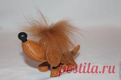 Купить щенок таксы из кожи с хохолком - морская волна, натуральная кожа, прикольный подарок