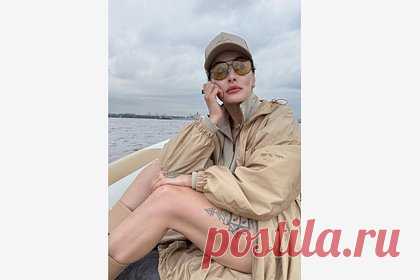 Тина Канделаки в колье за миллион рублей поплавала на лодке