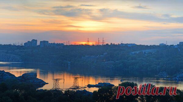 В Запорожье демонтировали символы победы в войне, заявил Рогов