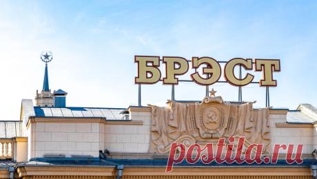 В Белоруссии задержали поезд из Петербурга. Поезд, следовавший из Петербурга в Брест, совершил вынужденную остановку на территории Белоруссии. Об этом сообщила пресс-служба Белорусской железной дороги (БЖД) в Telegram-канале. Состав N51 отправился из Петербурга 6 января в 18:26 по ...