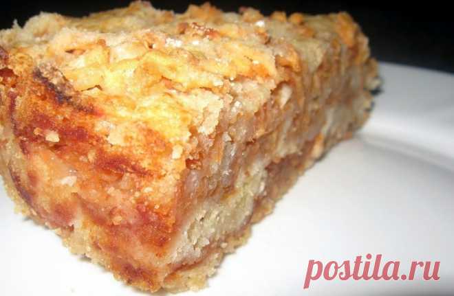 Самый вкусный сыпучий пирог с яблоками. Хит моей свекрови

Готовить проще простого!

Ингредиенты:

Тесто:

1 стакан муки

1 стакан сахара

1 стакан манки

1 пакетик разрыхлителя (сода не подойдет!)

1/2 пакетика ванильного сахара

1,5 кг — кисловатые яблоки

Приготовление:

Перемешать все ингредиенты для теста. Сыпучее тесто готово.

На крупной терке натереть яблоки. На дно формы с антипригарным покрытием, насыпаем 1/2 стакана теста, сверху высыпаем 1/3 яблок, затем опять ...