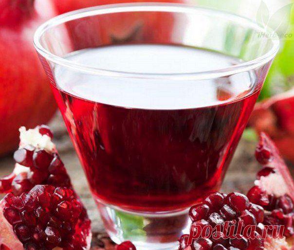 Wall | VK
Польза граната обусловлена его составом, ведь гранат — это настоящий склад минералов, витаминов и других полезных веществ. В нем содержатся витамины A, C, B1, B2, B6, B12, E и P. Из минералов гранат содержит йод, железо, калий , кремний, кальций, магний, фосфор, натрий, марганец, медь, серу, хром, алюминий, литий никель.
☀ Кроме этого, в гранате содержатся 15 аминокислот, которых нет ни в одном другом фрукте