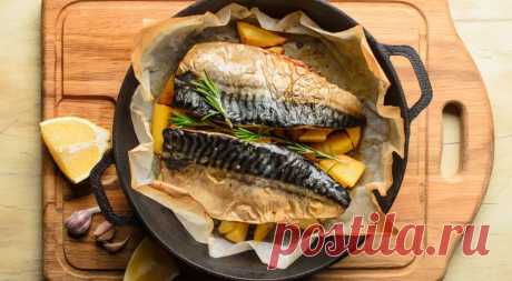 Скумбрия в духовке: 6 вкусных блюд — читать на Gastronom.ru Ищете что-нибудь легкое, чтобы приготовить на ужин? Попробуйте эти простые рецепты скумбрии в духовке, и вы не будете разочарованы! Скумбрия — вкусная и полезная рыба, источник Омега-3 и Омега-6, витамина D, а также кальция и фосфора. Ее можно пригот - статья на кулинарном сайте Gastronom.ru