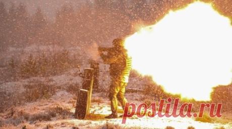 «Задача выполнена без потерь»: подразделения Западной группировки войск уничтожили опорный пункт и склад боеприпасов ВСУ. Взводный опорный пункт и склад боеприпасов украинских войск уничтожены огнемётчиками группировки войск «Запад» на Купянском направлении, сообщили в Минобороны РФ. Также на данном направлении экипажами танков Т-90М «Прорыв» нанесено огневое поражение по позиции артиллеристов, наблюдательному пункту и групповой цели ВСУ. Читать далее