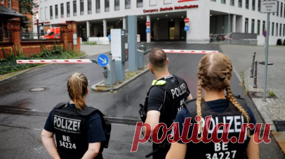 Адвокат: мы шокированы решением властей ФРГ запретить журнал Compact. Сотрудники и руководство закрытого в Германии политического журнала Compact не выходят на связь после утренних обысков, сообщила RT пророссийская активистка Елена Колбасникова. Немецкие спецслужбы конфисковали все средства связи, а также изъяли деньги со счетов издания в пользу государства, рассказала собеседница. Читать далее