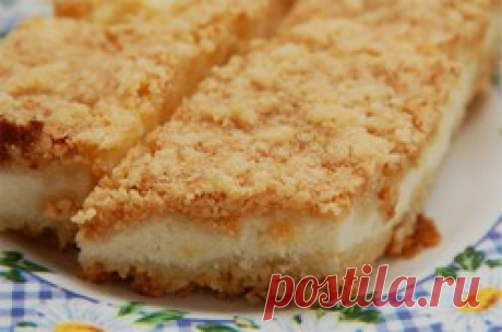 Вкусный пирог с творогом - Подружки - медиаплатформа МирТесен Десятиминутный пирог или Королевское угощение У этого десерта очень красивое название — Королевская ватрушка. Но ещё лучше ему подходит другое название — Десятиминутный пирог. Его действительно можно приготовить за это время, да и то, если вы не сразу найдёте в шкафу миски, ложки и продукты. А если...