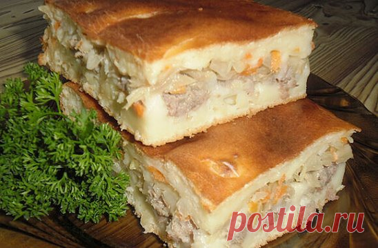 Чудеснейший заливной пирог с капустой и фаршем
Продукты:
Тесто:
Яйцо — 3шт
Молоко — 200мл
Мука — 1,5-2стак
Соль — 1ч.л.
Разрыхлитель — 1ч.л.
Начинка:
Капуста — 200г
Фарш (любой) — 200г
Морковь — 1шт
Помидор — 0,5шт
Паприка сладкая (хлопья) с чесноком сушеным — 1ст.л.
Соль и перцы по вкусу
Масло расительное
Как приготовить
Форму для выпечки смазать маслом
Уложить нашинкованную капусту, на нее — тертую морковь, сверху закрыть тонкими полукругами помидор — подсолить, посыпать паприкой с чес