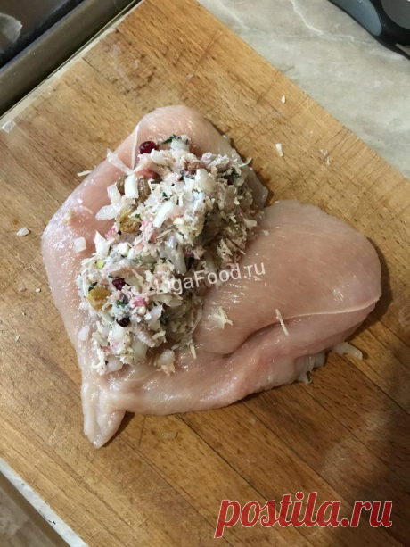 Фаршированная куриная грудка под цитрусовым соусом