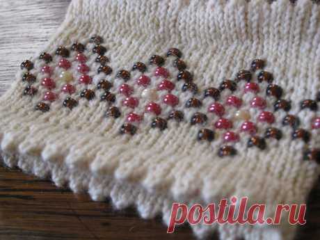 Ravelry: Lagniappe Beaded Cuffs & Mitts pattern by Stephannie Tallent