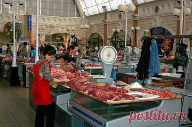 Только на мове. Продавщицу в Одессе заставили извиняться за русский язык. Женщина отказалась обслуживать покупателя на украинском.