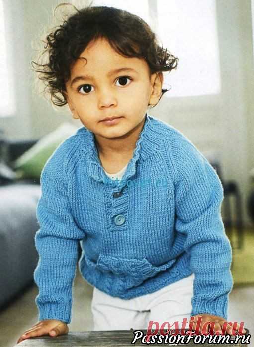 Пуловер с карманом кенгуру. Описание - запись пользователя Молодая бабуля (Светлана) в сообществе Вязание спицами в категории Вязание спицами для детей Для вязания пуловера Вам потребуется: пряжа (55% шерсти, 45% хлопка; 50 г/124 м) – 5 (6) 7 (7) мотков голубой; спицы № 3 и № 3,5; круговые спицы № 3 и № 3,5 длиной 60 см; пуговицы диаметром 13, 15 и 18 мм (по 1 шт.