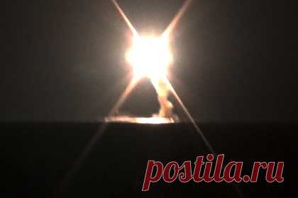 Россия впервые произвела пуск «Циркона» из-под воды. В Минобороны России сообщили об успешном запуске гиперзвуковой ракеты «Циркон» из подводного положения. Ракета, запущенная с атомной подводной лодки «Северодвинск», успешно поразила условную цель в Баренцевом море. Это второй пуск «Циркона» с борта подлодки. Полет ракеты соответствовал заданным параметрам.