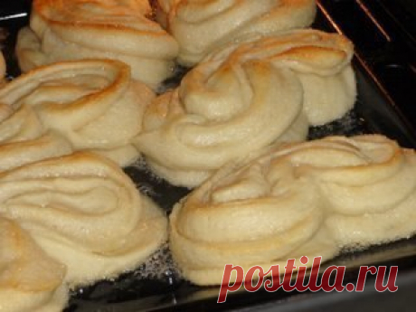 Плюшка сахарная