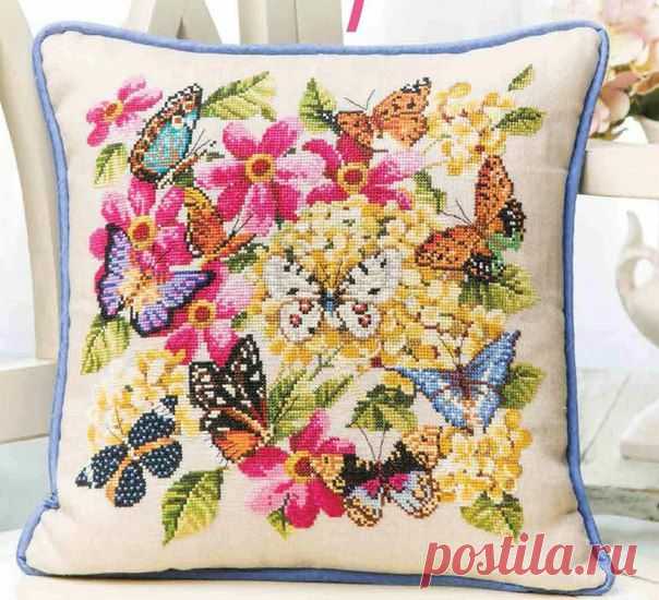Схемы вышивки бабочек на подушках. The patterns of embroidery on pillows butterflies | Домоводство для всей семьи