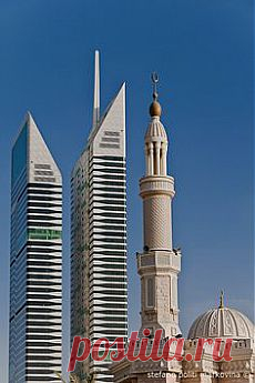 Возвышаясь | Минарет и небоскребы в архитектурный ансамбль города, Дубай, ОАЭ