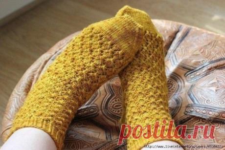 Ажурные носочки "Ananas" от Clare Devine