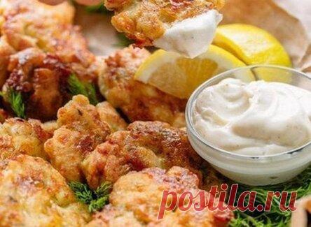 Идеальный диетический перекус — куриные оладьи с пошаговым рецептом