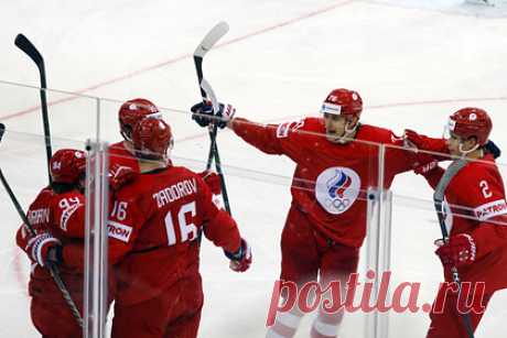 Сборная России по хоккею победила Чехию в матче Кубка Карьяла. Сборная России по хоккею обыграла Чехию в заключительном матче в рамках Кубка Карьяла, который проходит в Финляндии. Встреча завершилась со счетом 5:2 в пользу россиян. В составе победителей дублем отметился Дмитрий Воронков, еще по шайбе забросили Никита Тертышный и Александр Елесин и Артем Галимов.