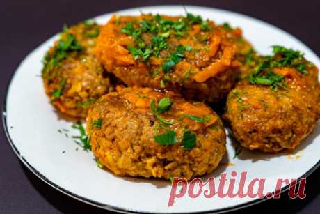Гречаники с фаршем во вкусной подливке - пошаговый рецепт с фото (964 просмотра)