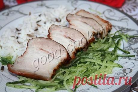 Свиная грудинка, томлёная с луковой шелухой