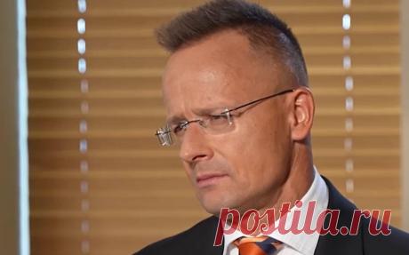 Сийярто заявил, что Венгрия не выживет без нефти из России. Венгрия без нефти из России не сможет обеспечить спрос на топливо — у нее нет достаточной альтернативной инфраструктуры, заявил Сийярто. Ранее Киев остановил транзит нефти ЛУКОЙЛа по «Дружбе». Кремль назвал решение политическим