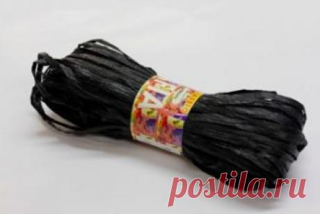 Rafia di vari colori per lavori all'uncinetto La Mercerissima