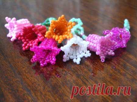 Схема плетения из бисера колокольчика