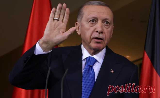 Эрдоган позвонил избитому президентом турецкого футбольного клуба судье. Глава МВД Турции Али Ерликая навестил Халила Умута Мелера в больнице. Во время этого визита президент Турции позвонил арбитру и пожелал ему скорейшего выздоровления. С осуждением нападения выступил глава ФИФА Джанни Инфантино