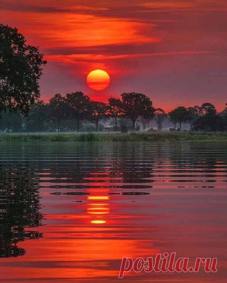 Աստծո արարած բնությունը կատարյալ է․․․ ✨
Մենք չգիտենք, թե ինչ կլինի վաղը։ Թող այն լինի և լինեն նրանք, ովքեր մեզ համար թանկ են :Բարի գիշեր ․․.խաղաղ արշալույս:🌕