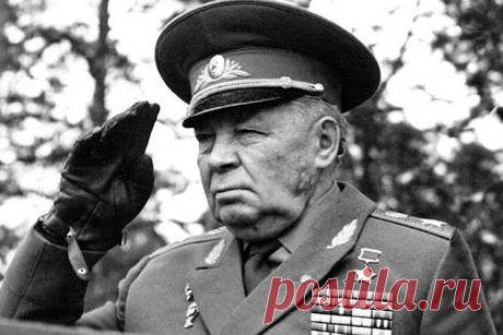 Кем стали сыновья отца ВДВ Василия Маргелова Главным детищем Василия Маргелова абсолютно заслуженно считаются Воздушно-десантные войска. Однако отличился генерал и на семейном фронте. Мало кто знает, но Маргелов был многодетным отцом: он воспитал пятерых сыновей. Все они пошли по стопам родителя и посвятили свои жизни отечественной армии.