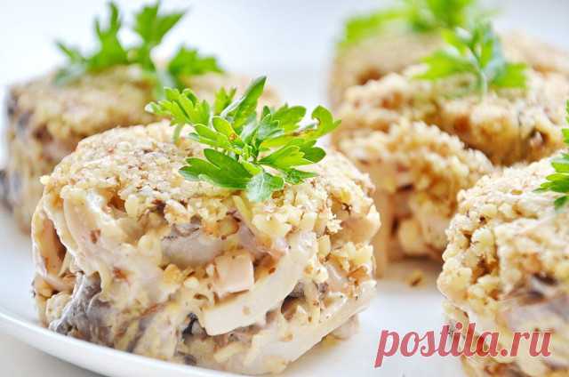 Что готовить в год Собаки: рецепты вкусных блюд к Новому году Новый год – самый долгожданный праздник. Поэтому составлять меню хозяйки начинают задолго до торжества. Вкусные и оригинальные рецепты блюд помогут вам удивить родных и гостей.Новый год ждет каждый человек. Покупка подарков, украшение елки и дома, а также составление праздничного меню создают ощущен
