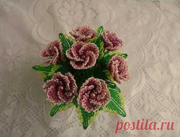 Махровая фиалка из бисера — Сделай сам, идеи для творчества - DIY Ideas