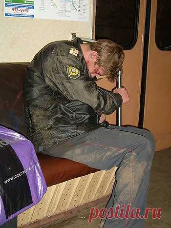 тяжела служба