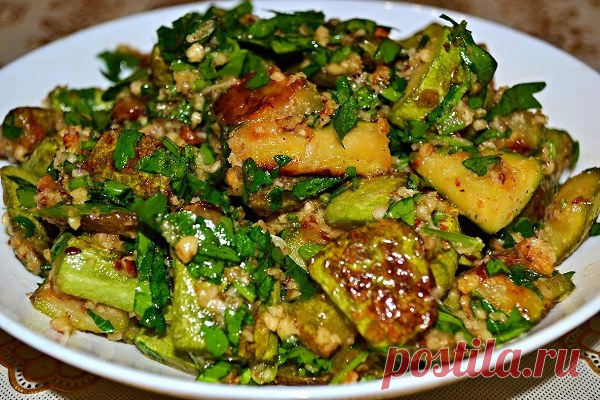 По такому рецепту кабачки получаются вкуснее мяса! 
Вот уж какой овощ поистине универсален, так это кабачок! Как только его не готовят: и тушат, и варят, и жарят, и запекают.
Представляем еще один рецепт блюда из кабачков с действительно феноменальным…