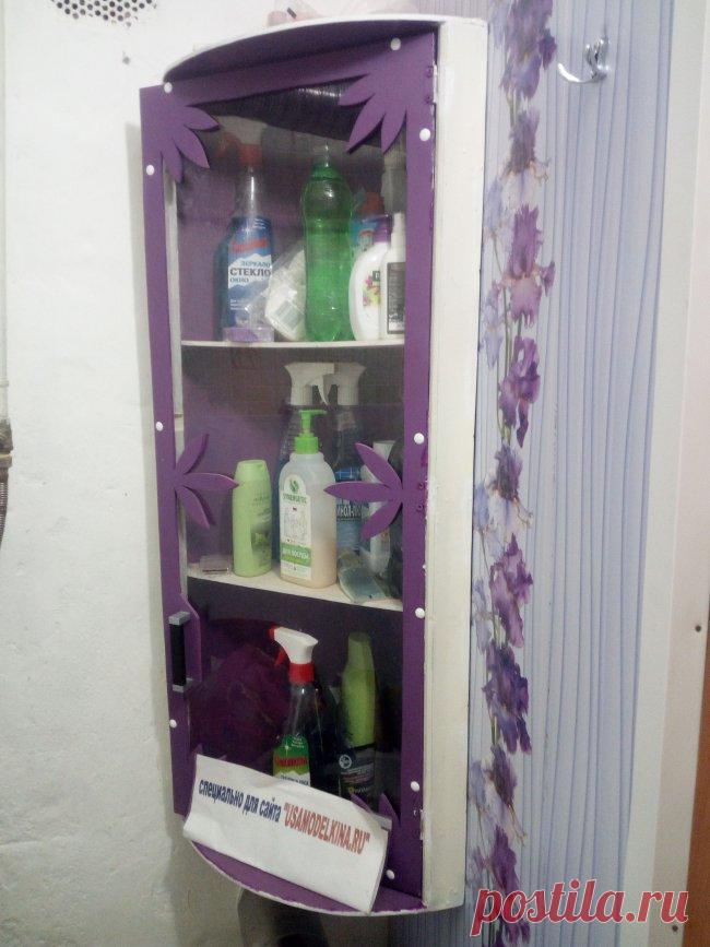 Угловая полка в ванную комнату