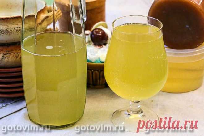 Медовуха домашняя. Рецепт с фото Оказалось, что готовить медовуху в домашних условиях не так уж и сложно. Главное, чтобы был хороший мед и терпение. В этом рецепте медовухи надо не только все смешать, прогреть и разлить по банкам, но еще успеть и не пропустить момент, когда пора переходить от одной стадии готовки к другой. Подробности на этой странице 

