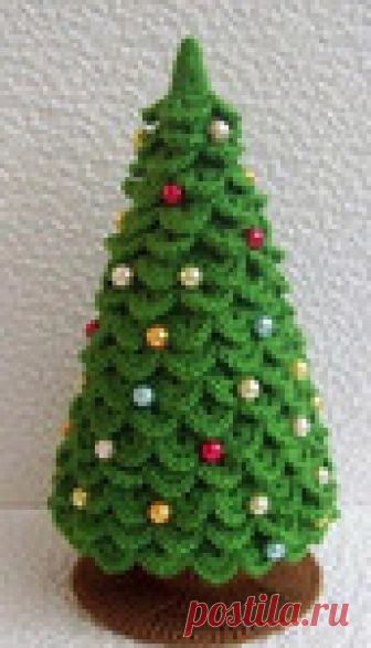 Связать ёлочку, игрушки, сделать акварельный шарик