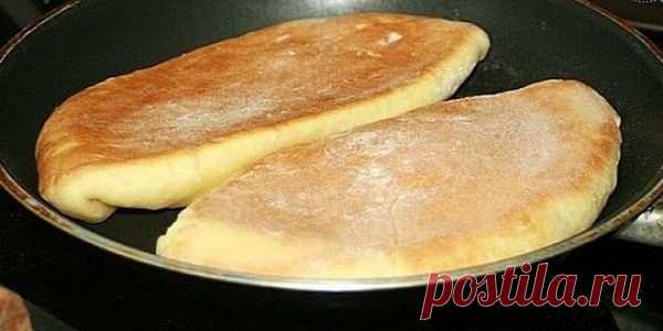 Хачапури на сковородке — вкусное угощение, его можно приготовить быстро и просто с использованием сковороды. Тесто по этому рецепту получается вкусным! | Узнал сам - расскажи другому.