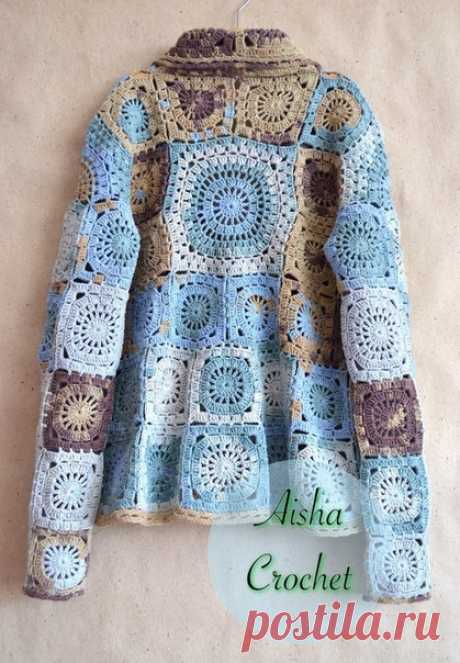 Семейка жакетов Sicilia от Ольги Маннаповой
размеры 42, 48 и 50.