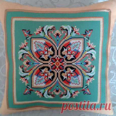 HandMade by Raidenkova: Подушки вышитые крестом