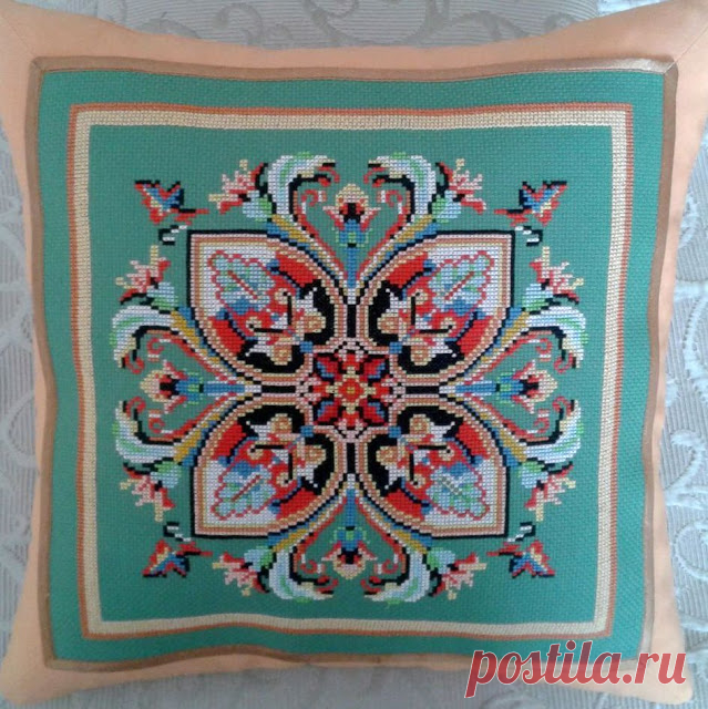 HandMade by Raidenkova: Подушки вышитые крестом