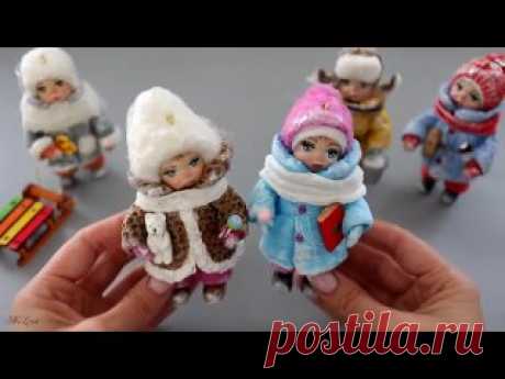 🎄 ВАТНАЯ ЕЛОЧНАЯ ИГРУШКА с нуля. Подробный мастер-класс ЧАСТЬ 1 Идеи для поделок и мастер-классы по рукоделию https://vk.com/podelki_idei ДЛЯ РАБОТЫ ПОНАДОБИТСЯ: ✅ Силиконовый молд - детское личико 35 * 28 мм (артикул на Вайлдберрис 115835446) ✅ Полимерная глина Padico Hearty Soft или DECO Ultra Light Clay ✅ Акриловые краски  ✅ Вата ✅ Медная проволока 0,6 -..