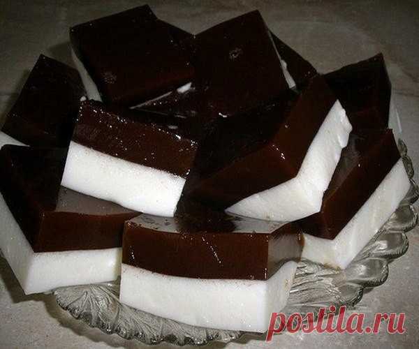 Самые вкусные рецепты желе
1. Шоколадное желе 
...
Рецепт приготовления  
...
http://kulivarik.ru/vele/