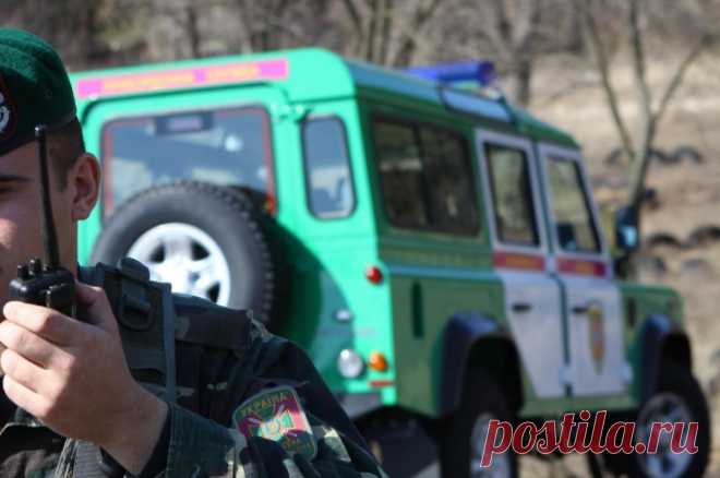На Украине уклонист сбежал в Венгрию, вырвавшись из рук пограничников. Инцидент произошел на одном из пунктов пропуска в Закарпатской области.