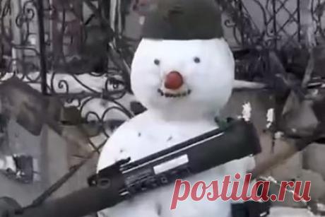 Русские боевые снеговики встали на защиту освобожденных территорий