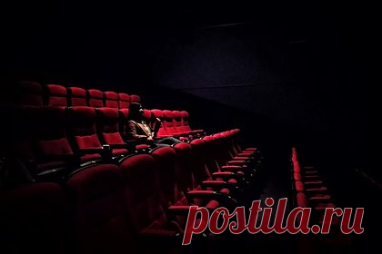 В Челябинске проведут уличный фестиваль кино с комментированием для незрячих. В Челябинске состоится инклюзивный уличный фестиваль кино с комментированием для незрячих. Мероприятие, где соберутся как зрячие, так и незрячие люди, проведут 9 июня в парке имени Гагарина. Отмечается, что для последних организуют тифлокомментирование — его текст готовят специалисты Челябинской библиотеки.