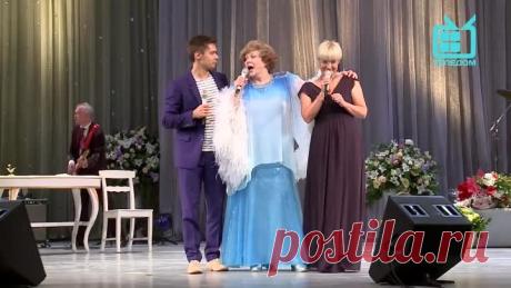 Стас Пьеха, Илона Броневицкая, Эдита Пьеха - Семейный альбом