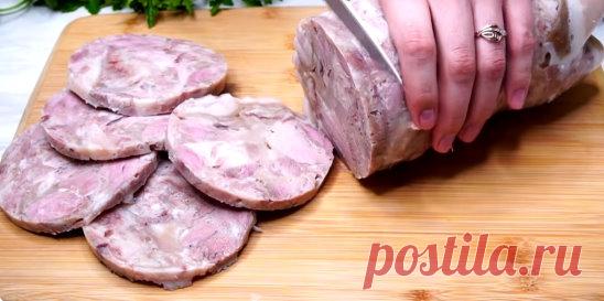 Кладу отварное мясо в бутылку и получаю зельц. Недорогая и хорошая замена колбасе без добавок и красителей. Рецепт самый простой, проще рецепта просто не бывает. Идея с бутылкой просто супер, никаких пленок и прессов.
Рецепт:
Свиная рулька -2 шт. (1,8кг)
Соль – 2ст.л.
Черный перец горошком -10-15шт.
Душистый перец горошком -5 шт.
Лавровый лист -2шт.
Луковица -1шт.
Чеснок -6-10зуб.
СПОСОБ ПРИГОТОВЛЕНИЯ
Для приготовления нам потребуются две свиные рульки, вес рулек у меня 1 ...