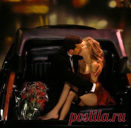 Женщину нужно любить, как кошку: ласкать, баловать и радоваться, что домой пришла!