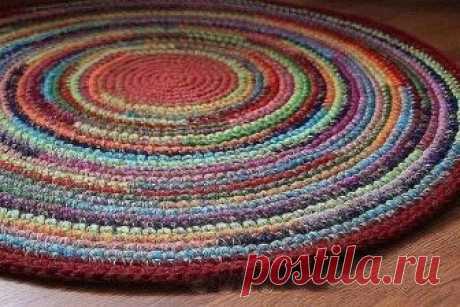 Коврик из остатков пряжи